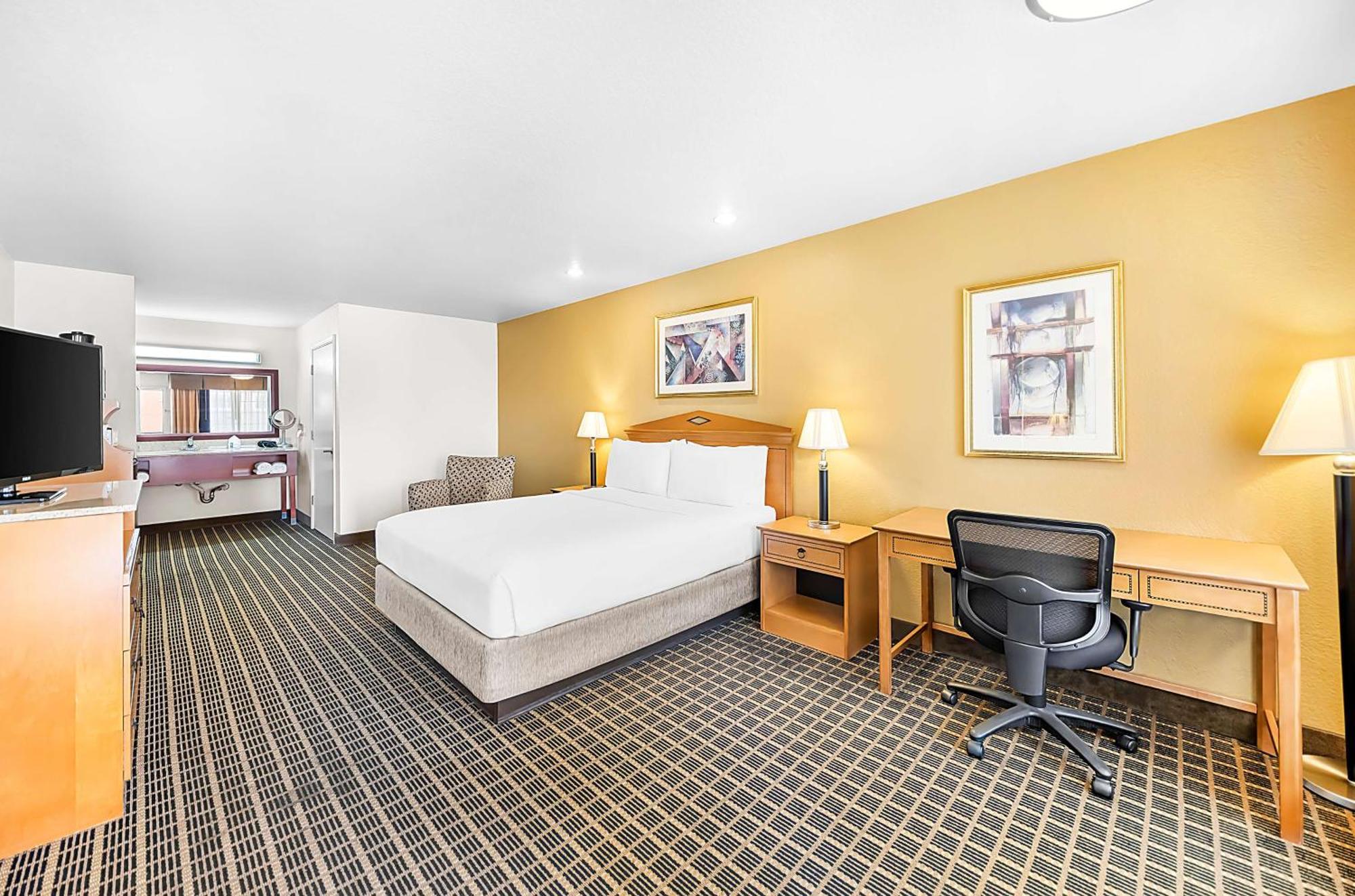Surestayplus Hotel By Best Western San Jose Central City Экстерьер фото